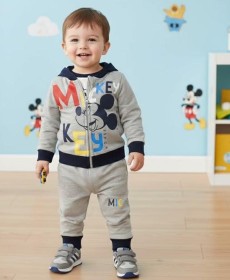 طقم ولادي مكون من ثلاث قطع ماركة